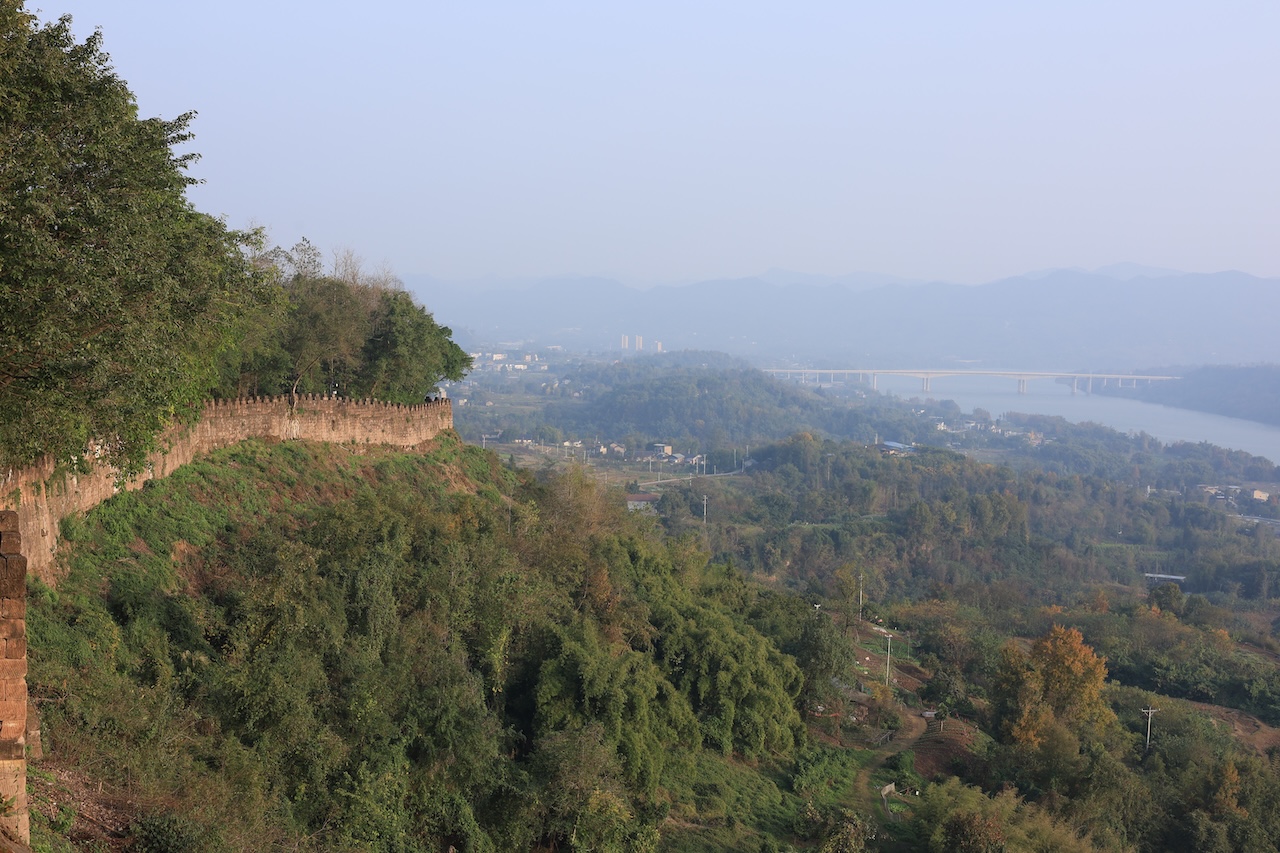 Diaoyucheng Fortress Scenic View